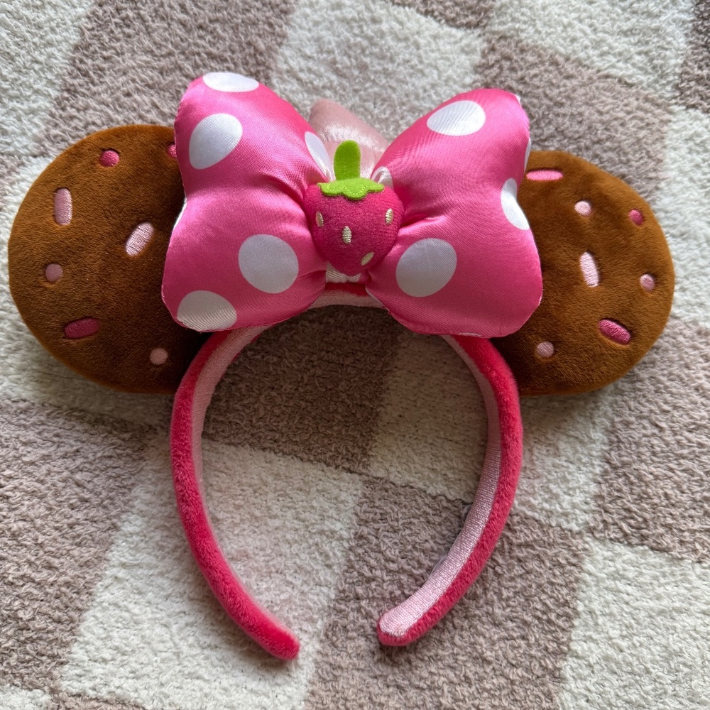 Disney Parks Minnie Mouse Strawberry Cupcake Disney Munchlings Ears Headband